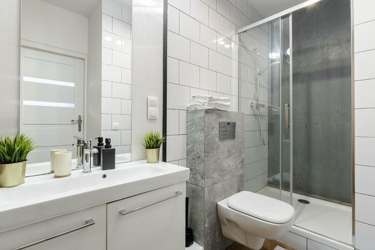Stylish Apartment In The City Center Of Варшава Екстер'єр фото