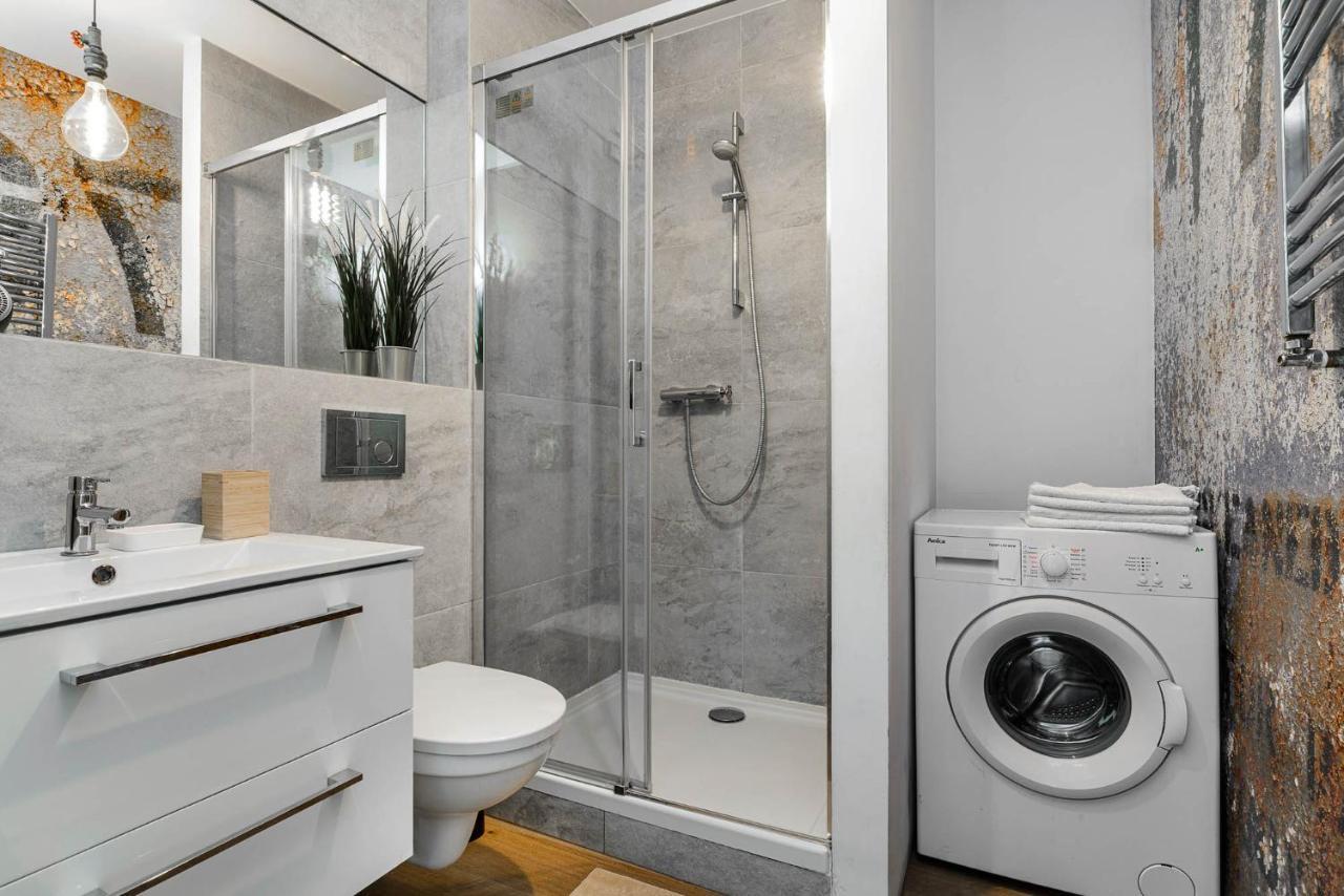 Stylish Apartment In The City Center Of Варшава Екстер'єр фото